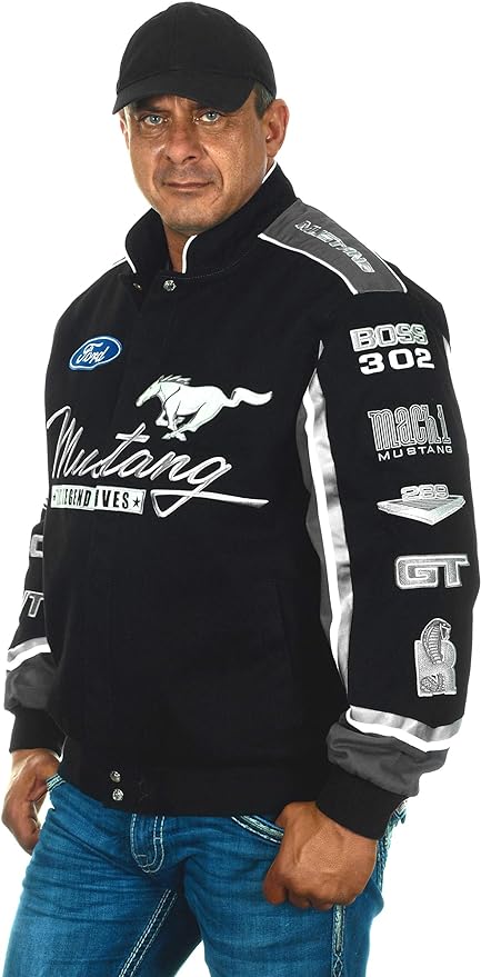 Ford Mustang Jacke Bestickt Mustang Logos All Over The Years Schwarz