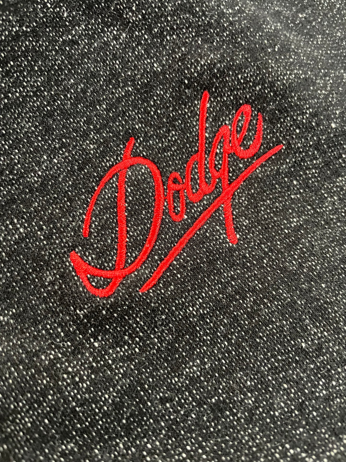 Dodge Heritage Sweatjacke Kapuzenjacke gesticktem Dodge Logo Schwarz/Rot/Grau