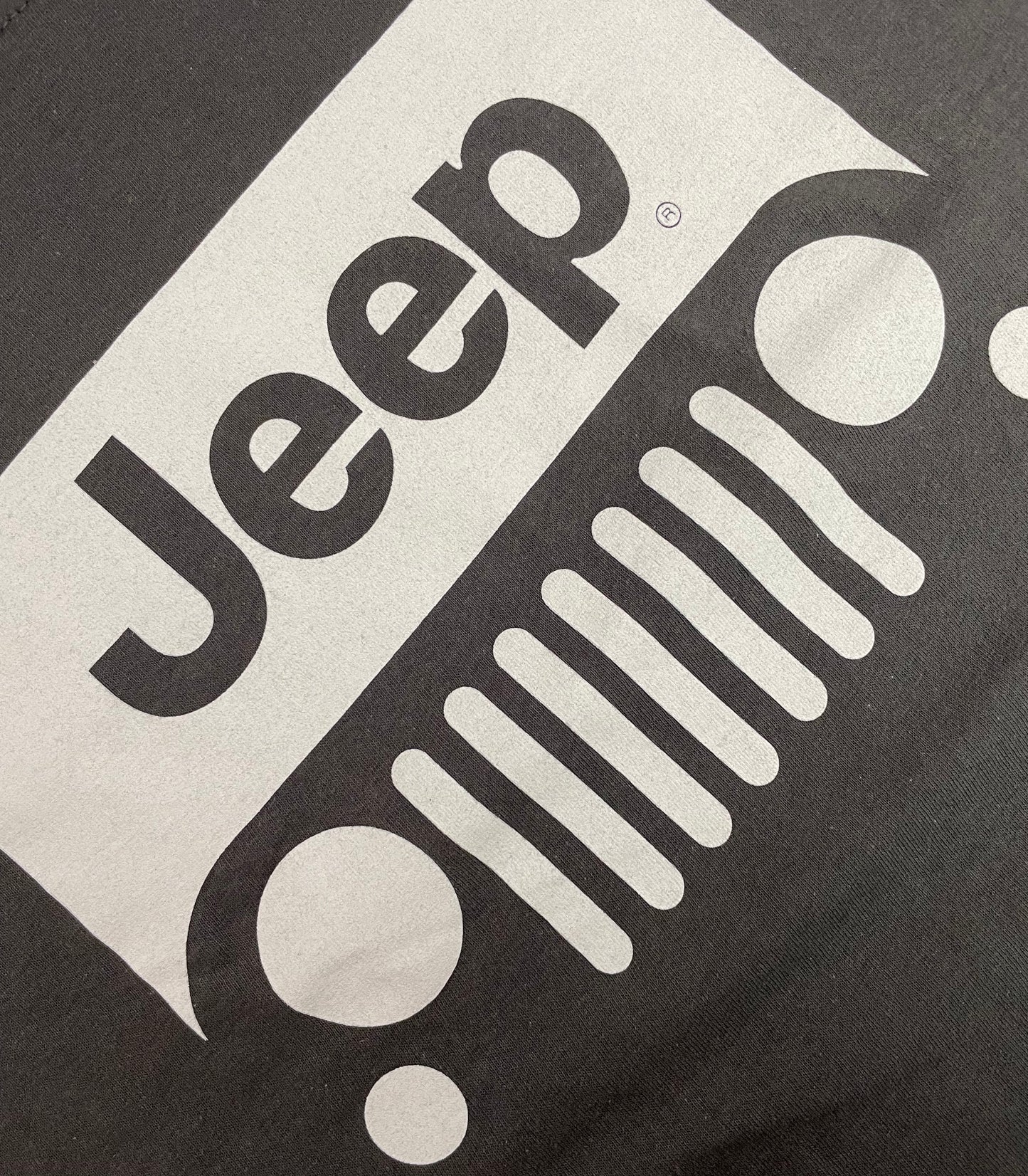 Jeep T-Shirt mit klassischem Jeep Wrangler Logo Motiv Oliv